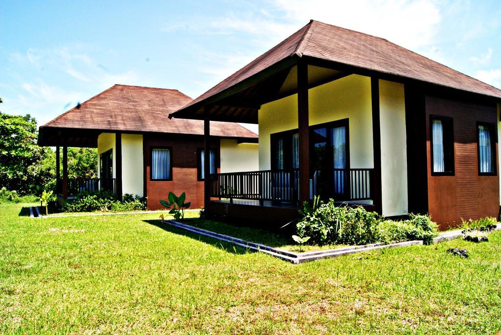 Nusantara Diving Centre Resort & Spa Manado Bagian luar foto
