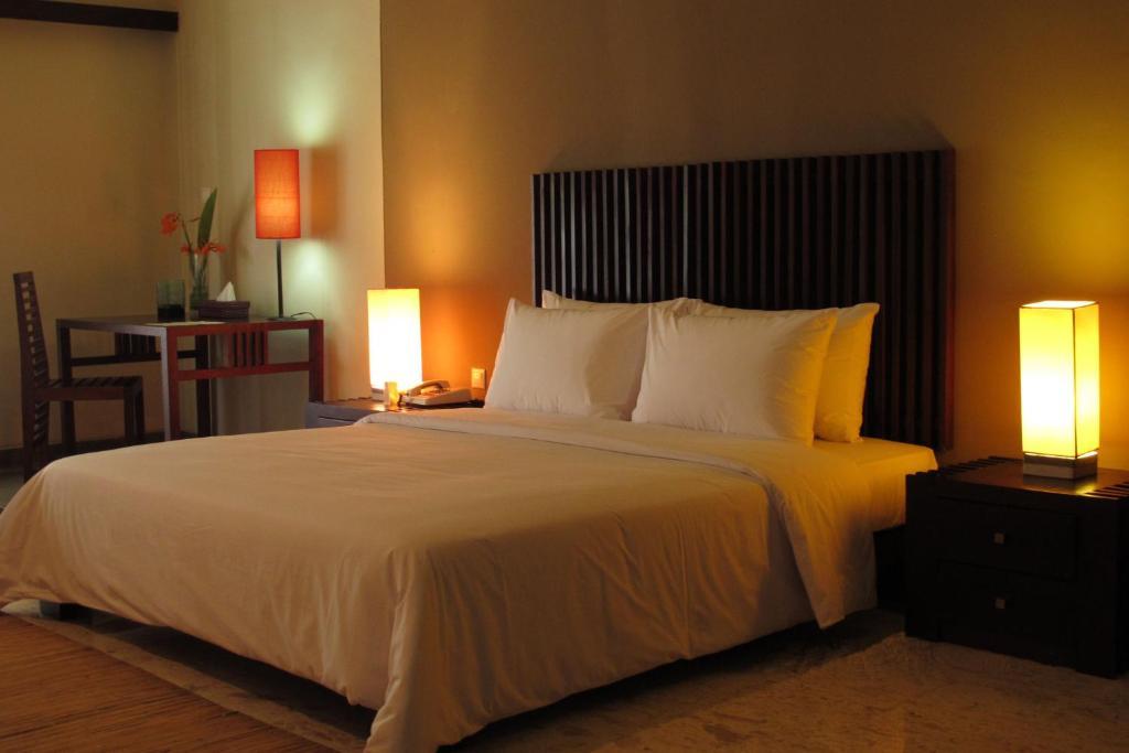 Nusantara Diving Centre Resort & Spa Manado Bagian luar foto
